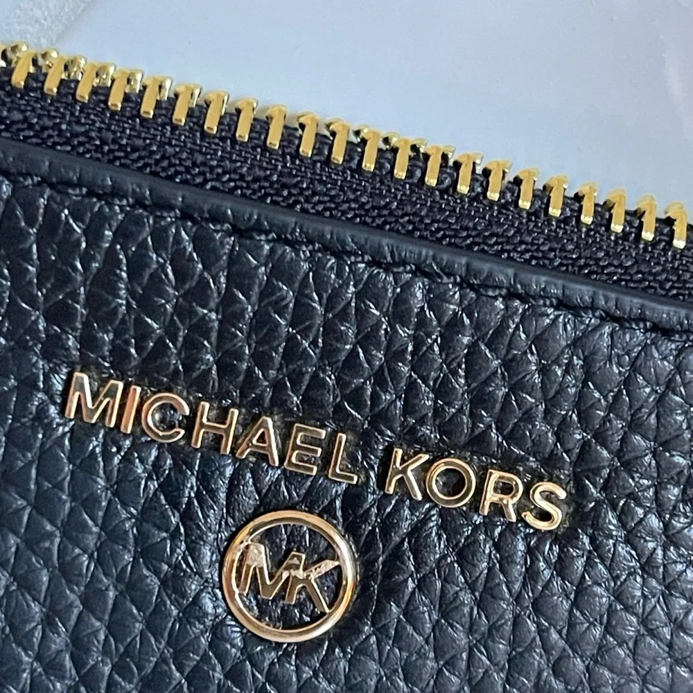 Michael Kors Jet Set Clutch Wristlet Excellent condition!